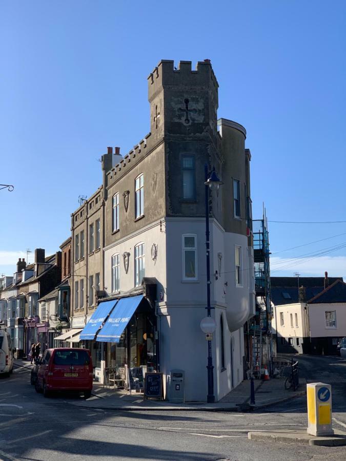 Castle House Villa Whitstable Exterior photo